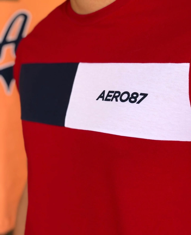 Camiseta Aeropostale Vermelha com faixa central