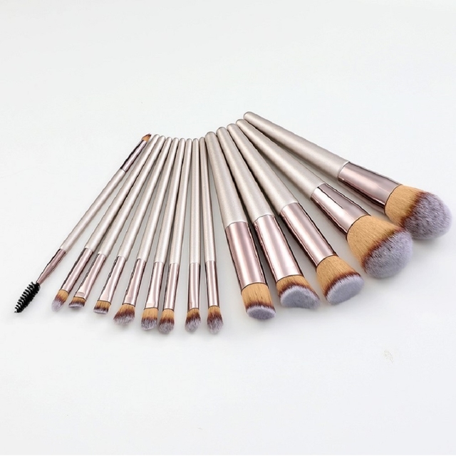Set Kit 14 Brochas Pinceles P/maquillaje Profesional Daikon DKBM092107 Set Kit 14 Brochas Pinceles P/maquillaje Profesional Daikon DKBM092107