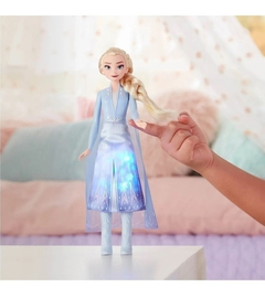 Muñeca Elsa Frozen 2 Con Luz Light Up Doll en internet