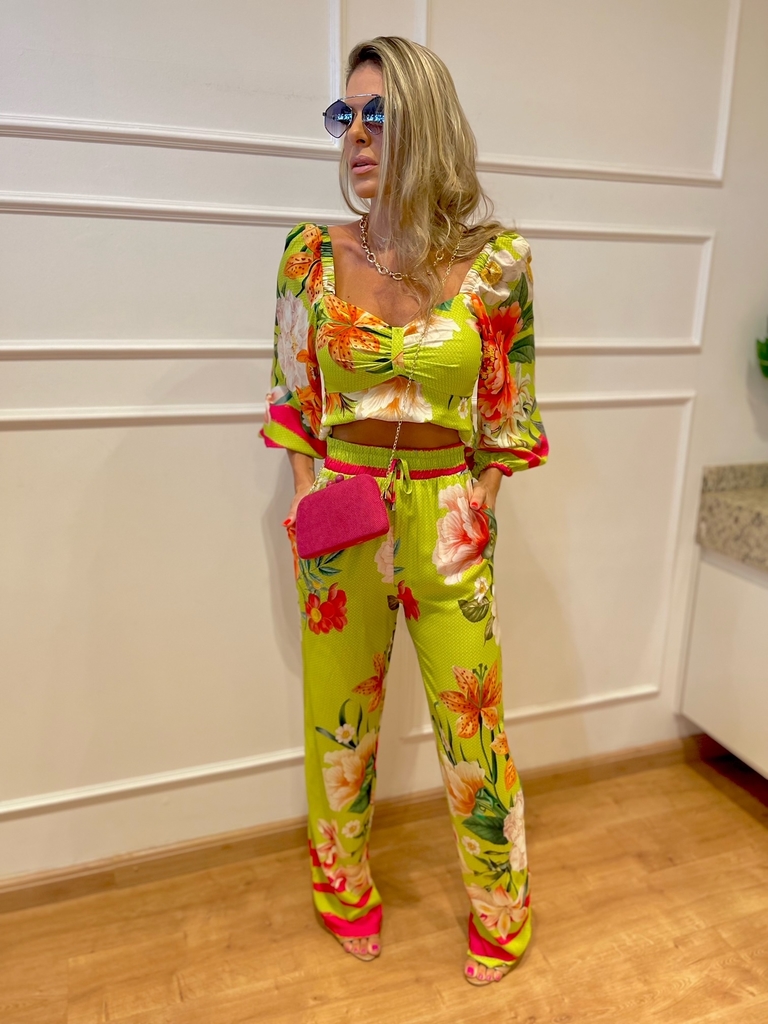blusa floral rosa