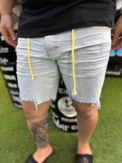 15240.910 - Bermuda Titular Jeans Yellow Details - Titular Jeans