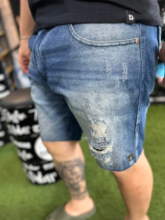 14939.769 - Bermuda Titular Jeans Chástroyed Plaquinha tt - comprar online