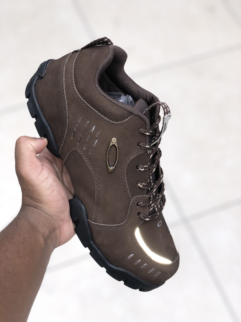 Oakley Thoros Marrom - Comprar em Mandella Shoes
