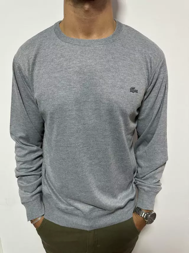 Sweater coco goma LACOSTE gris - Comprar en Outfit Cba