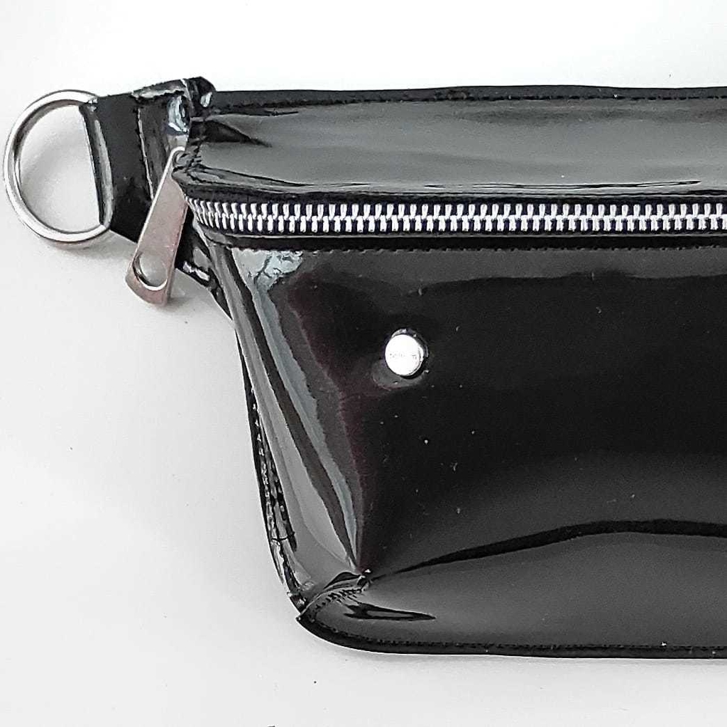 Riñonera First Charol Munich Negro - Comprar en Balkum