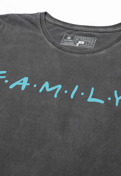 Camiseta VAMVAKI Feminina Estampada - Family - comprar online