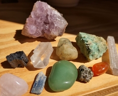 Kit para iniciantes com 11 pedras e cristais