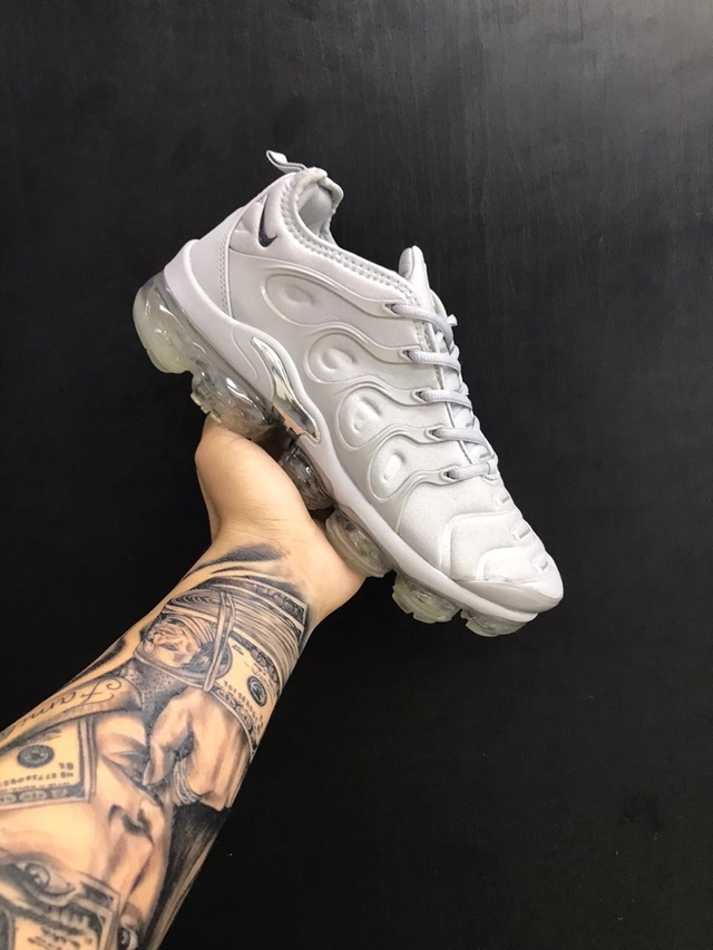 vapor max plus prata