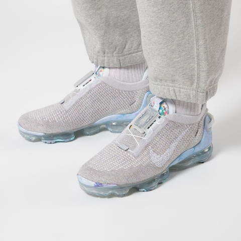 Buy Vapormax 4.0 in Outlet Imports Shoes