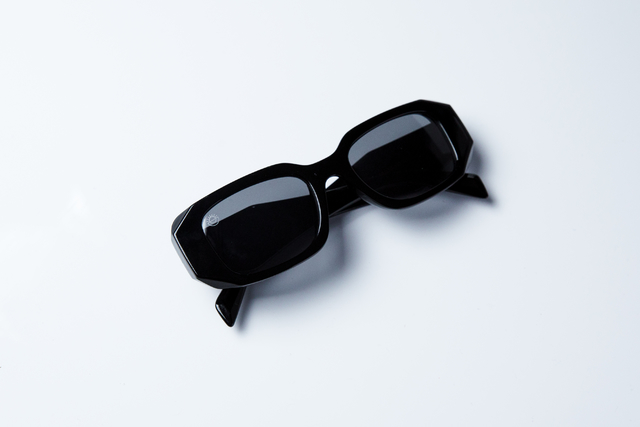 Óculos Prada Preto - Comprar em USO KEFI
