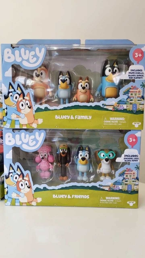 Bluey Heeler Family Road Trip 4WD-voertuig, inclusief scharnierende chili-figuur, met open dak om gemakkelijk 4 figuren erin te passen, ideaal voor alle 2,5 inch figuren (apart verkrijgbaar