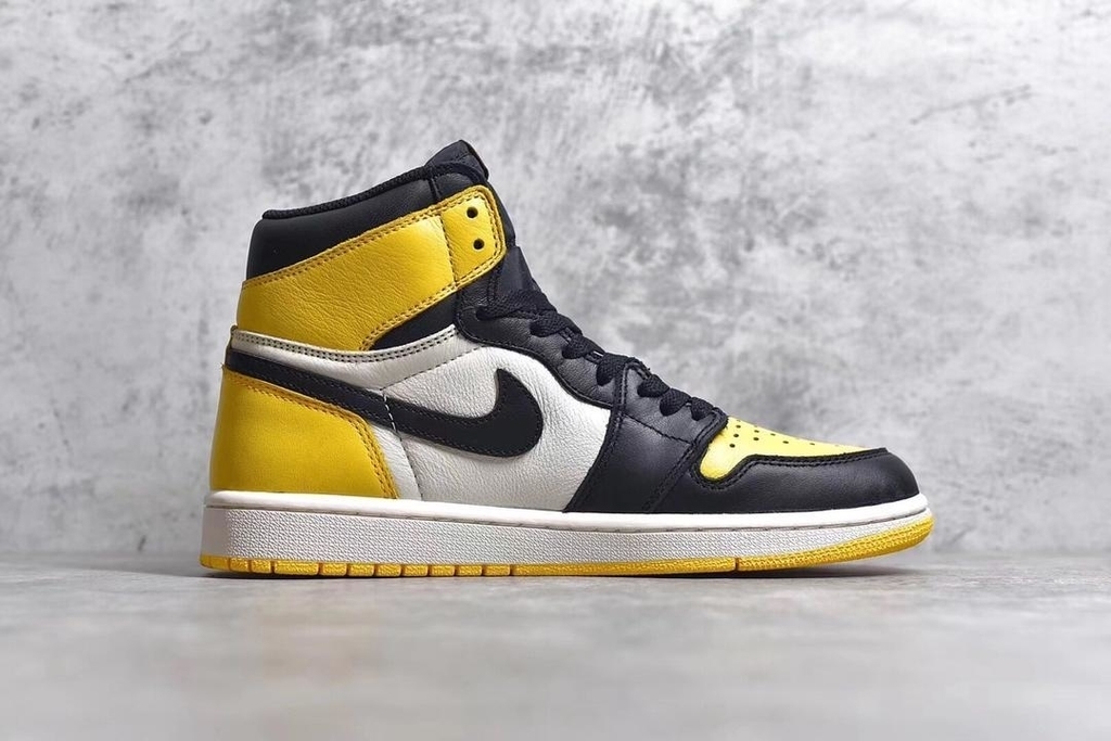 nike air jordan 1 retro high og yellow toe