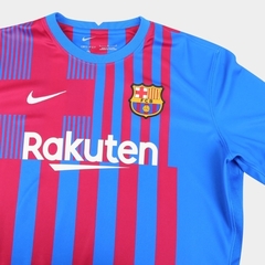 camisa-barcelona-2021-2022-feminina-nike-azul-grena-e-vermelha