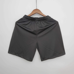 shorts-chelsea-2021-2022-preto-e-laranja-nike 