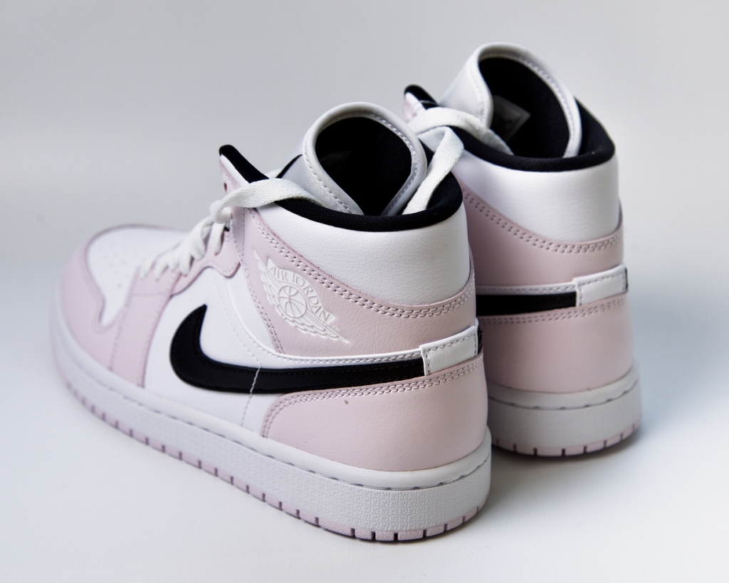 Air Jordan 1 Mid Pink Quartz - hypescrape