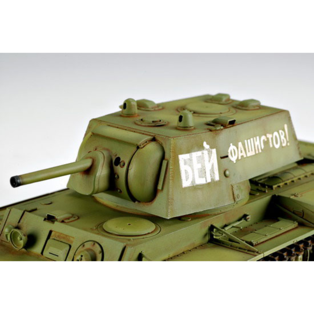 Tanque KV-1 Small Turret 1941 1/35 - Trumpeter na internet