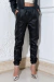 Calça Jogger Material Sintético PU
