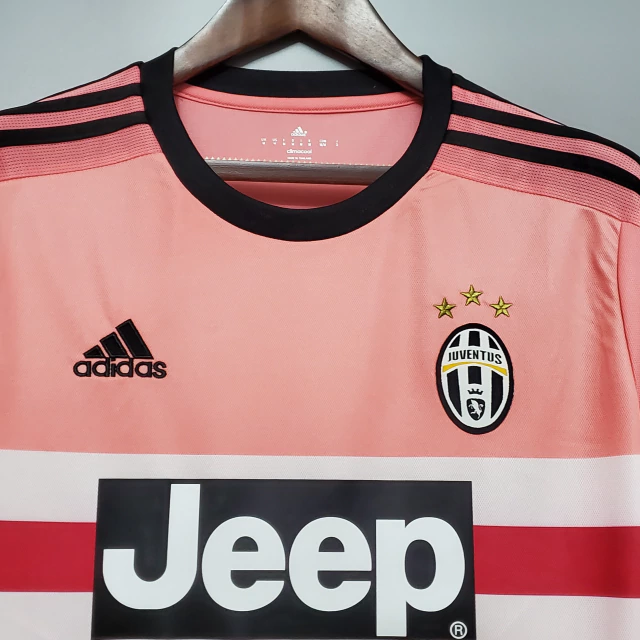 Camisa Retrô Juventus II Away 2014 2015 Masculina Modelo Fan Rosa