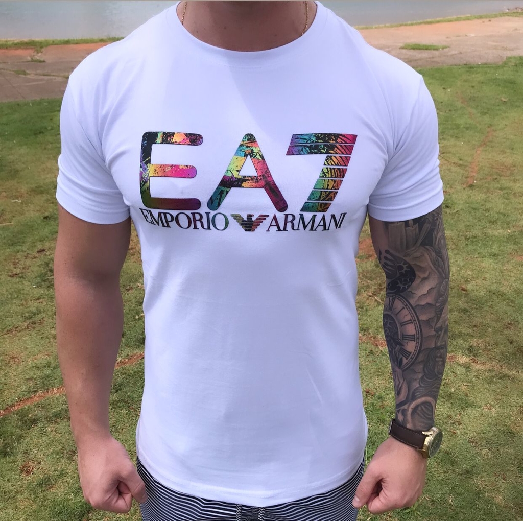 camiseta preta emporio armani