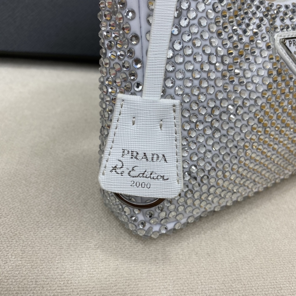 prada hand bolsa