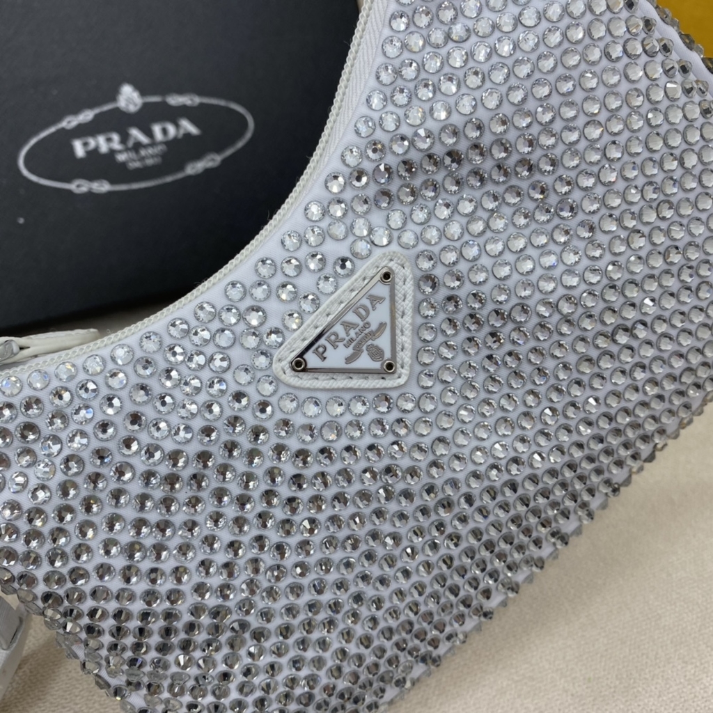 prada gray bolsa