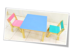 Mesa Infantil + 2 Cadeiras Slim Kit M