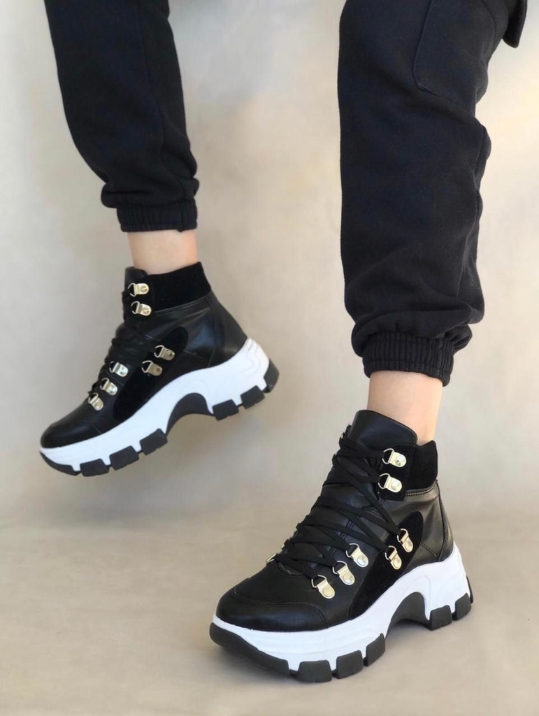 BOTAS URBANAS SHEIL NEGRA - Comprar en fiorentino