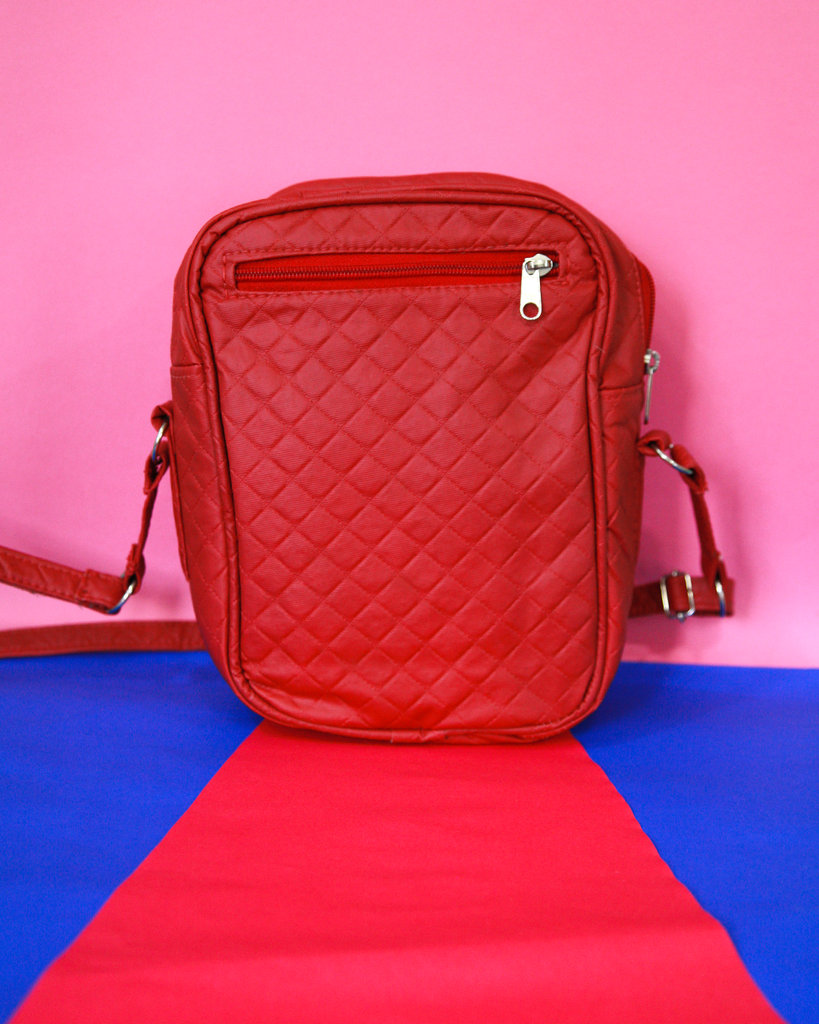 red chanel camera bolsa