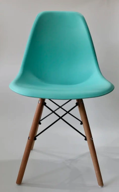Silla Eames Verde Aqua Pata Madera - comprar online