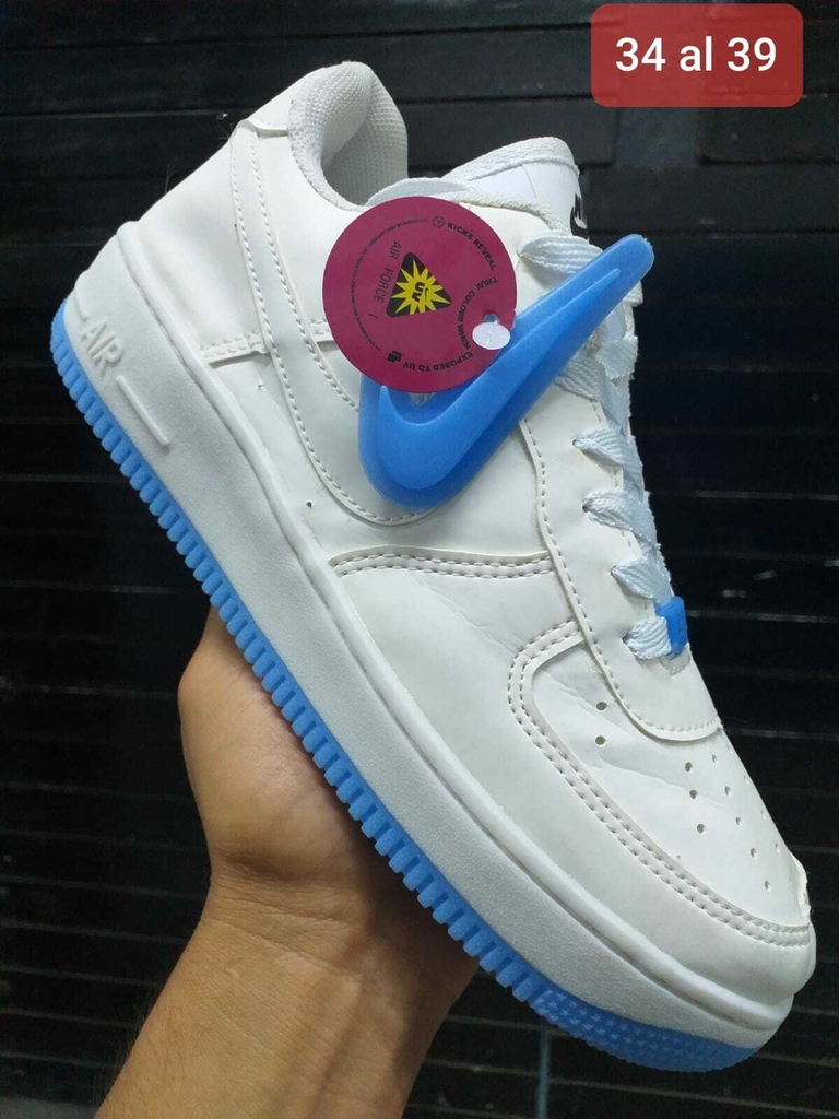 NIKE AIR FORCE CAMALEÓN CAMBIAN DE COLOR EN EL SOL