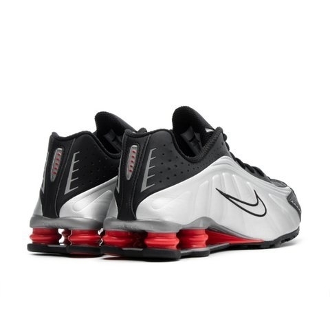 nike shox r4 prata e preto