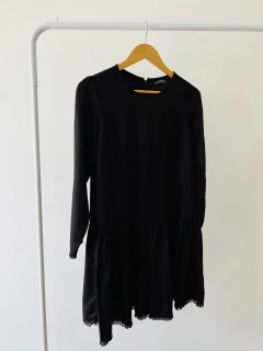 001462 . Vestido negro Zara T.1