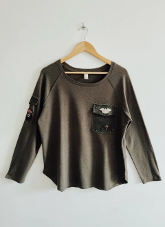000824 . Buzo/Remera verde Forever 21 T.3