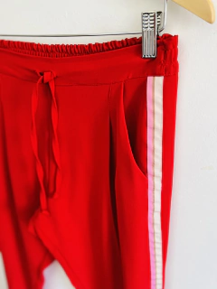001631 . Pantalón rojo tiras T.2 - comprar online