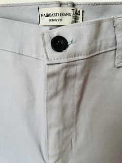 2805 Pantalón Naiboard Gris Claro T.44 en internet