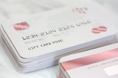 Gift cards / Tarjeta de crédito (9x5cm) Laminado + puntas redondeadas x 150 u.