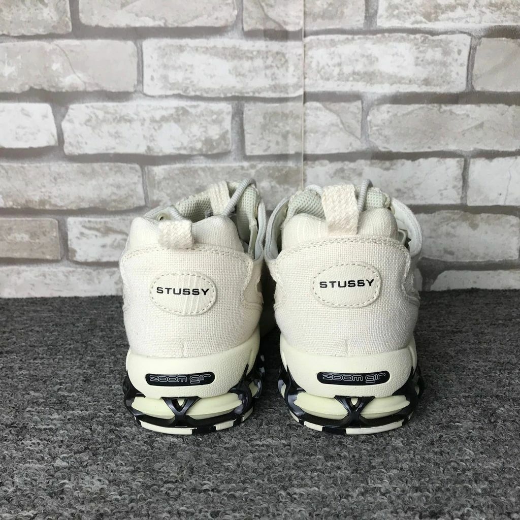 tênis nike stussy air zoom spiridon cage 2 fossil