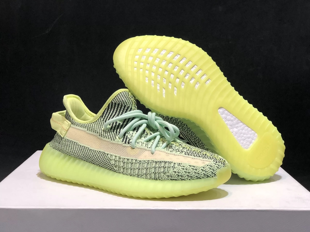 yeezy 350 amarelo