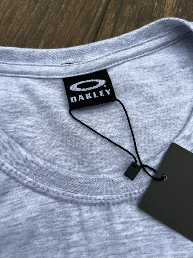 Camiseta Oakley Custom - Elite Cinza - Cabana do Surf