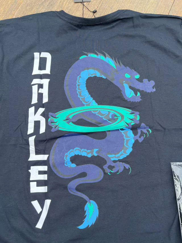 Camiseta Oakley Custom - Dragon Black - Cabana do Surf