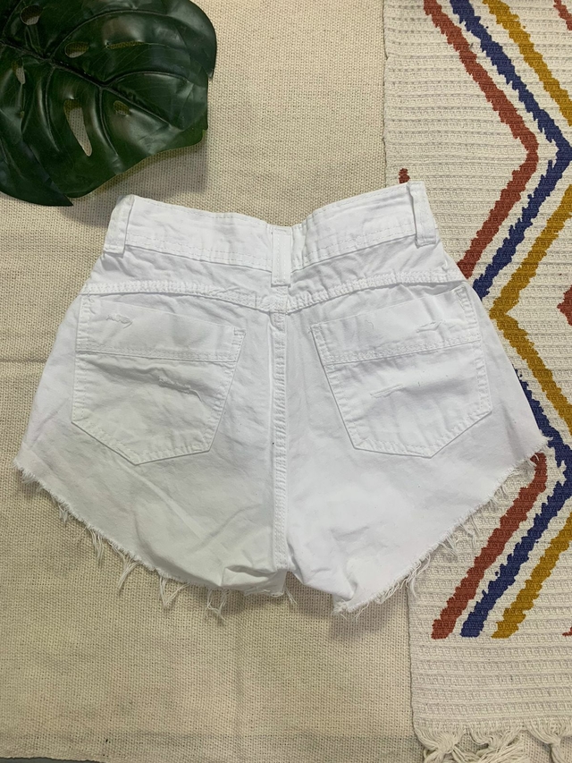 Short Jeans Branco Rasgado II (34) - Robucce Roupas