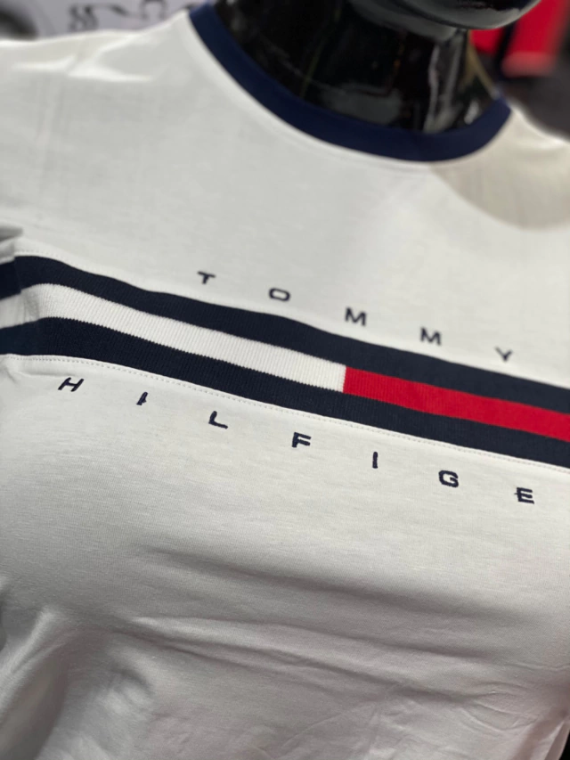 petrolero Limpiar el piso Agnes Gray Camiseta Tommy Hilfiger para mujer - Comprar en Rustica