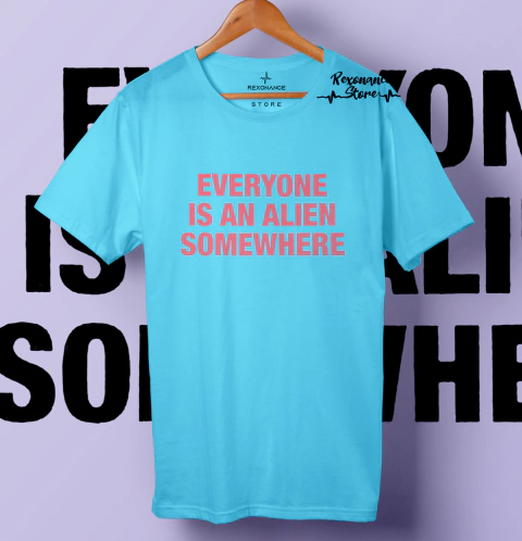Everyone is an alien somewhere 'Coldplay' - Camiseta