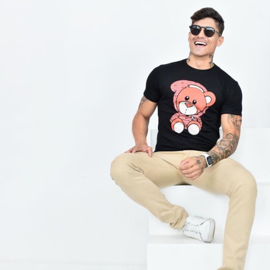 Camiseta Masculina Estampada ''SLIN'' - Ursinho Marrom Preta