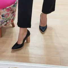 STILETTO NEGRO en internet