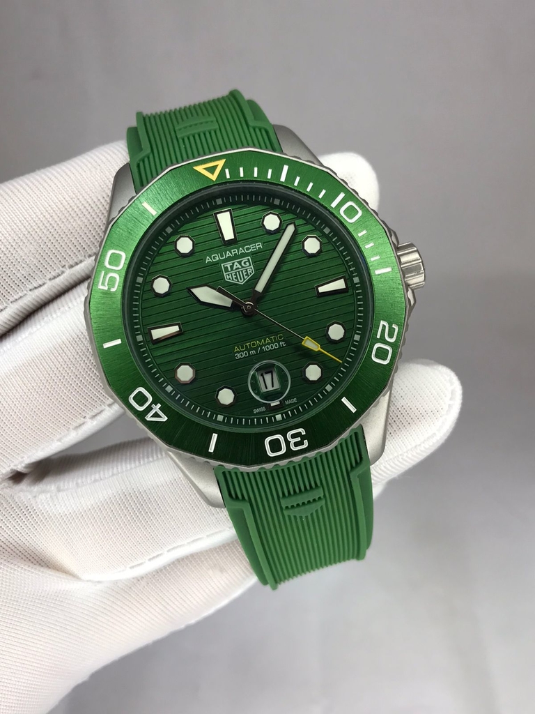 TAG HEUER AQUARACER - Verde Borracha 