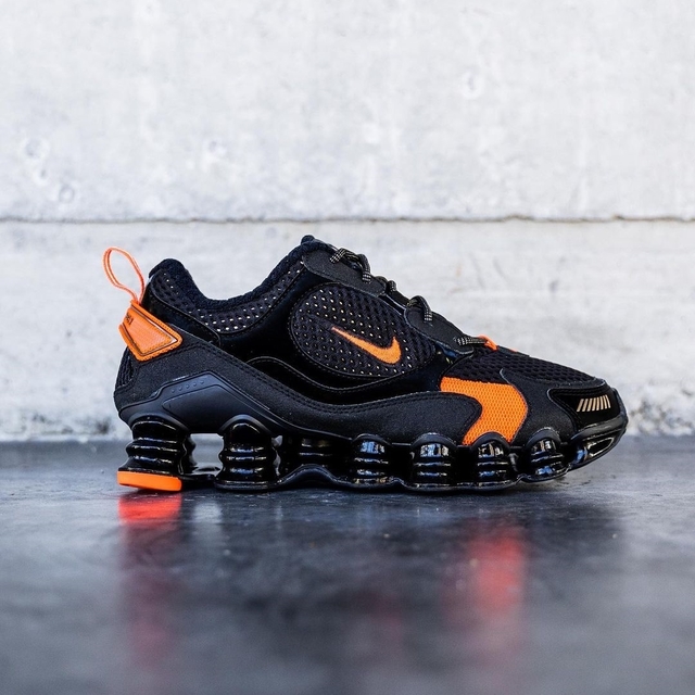 NIKE SHOX TL NOVA - PRETO E LARANJA - 12 MOLAS