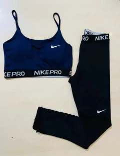 Conjunto fitness treino Feminino Nike Pro - Top + Calça