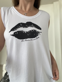 Musculosa beso