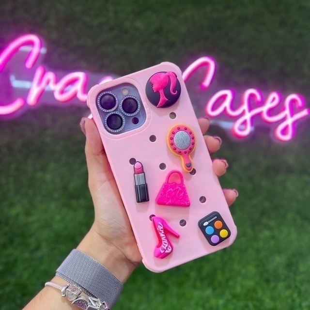 Barbie charms iPhone 12/12 pro Comprar en Crazy Cases